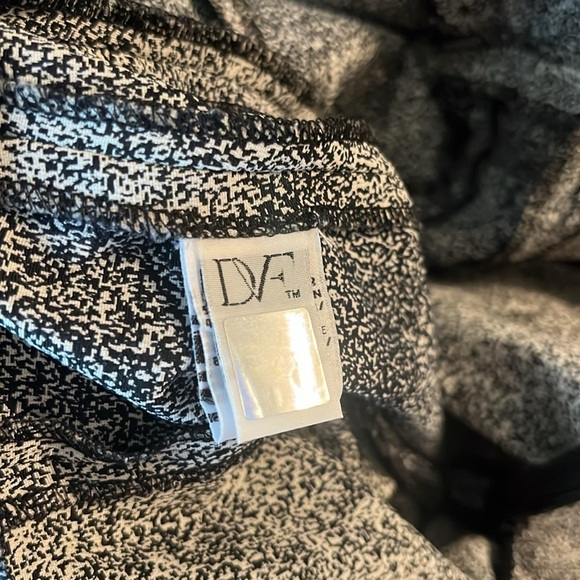 Diane Von Furstenberg Black & White Sleeveless Sheath Dress Size 2 - Picture 5 of 7